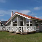 2 House B 123 *